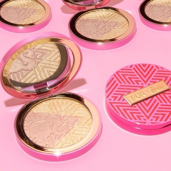 LN — PÜR x Barbie™ “Confident Glow” Highlighter — PÜR Cosmetics - Picture 3 of 4